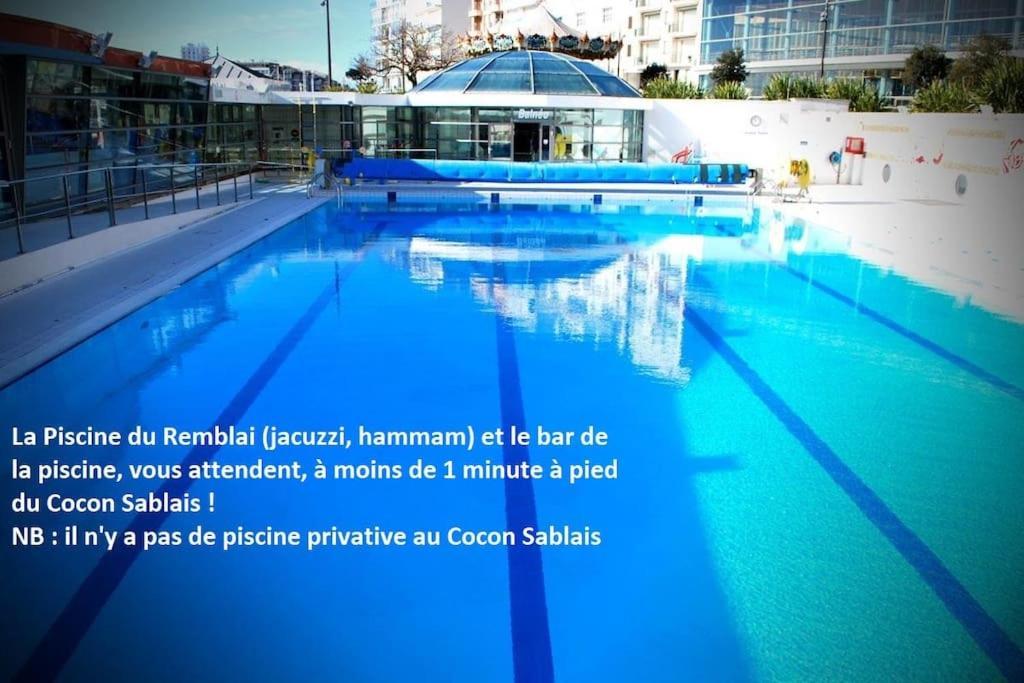 Tiny Studio Terrasse, Hypercentre La Plage A 2 Pas ! レ・サ​​ーブル・ドロンヌ エクステリア 写真