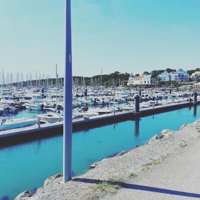 Tiny Studio Terrasse, Hypercentre La Plage A 2 Pas ! レ・サ​​ーブル・ドロンヌ エクステリア 写真